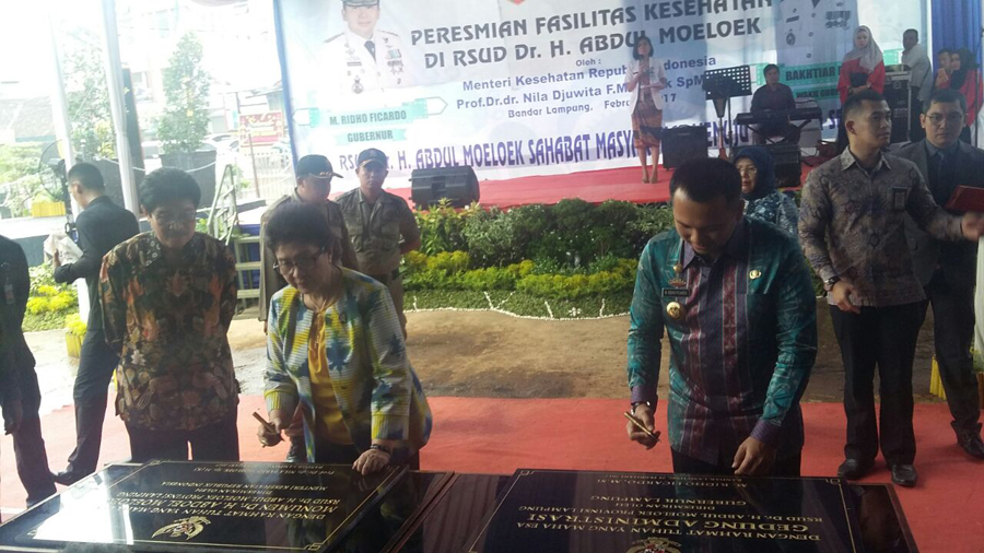 Menteri Kesehatan Republik Indonesia meresmikan Fasilitas Kesehatan RSUD Abdul Moeloek Lampung, sabtu, 25/2/2017. cc Davit. Diingat ya. Tahun nggak perlu ditulis kecuali lipsus