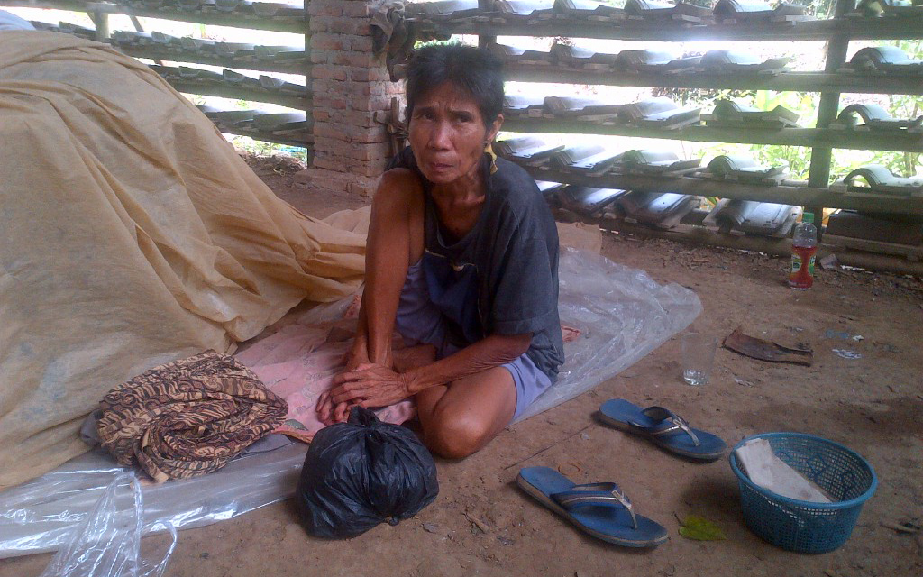 Sutinah (50) perempuan tua yang diduga dibuang di Pringsewu. (Lampungnews/Anton Nugroz)