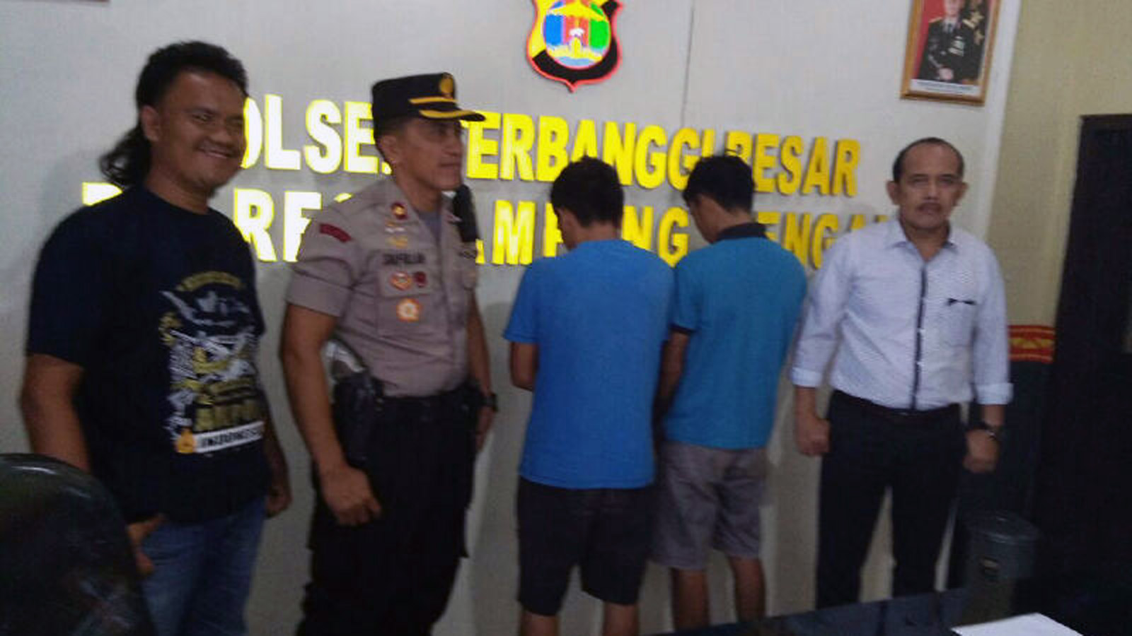 Dua pemakai sabu yang ditangkap petugas Polsek Terbanggi Besar. (Lampungnews/Zir)