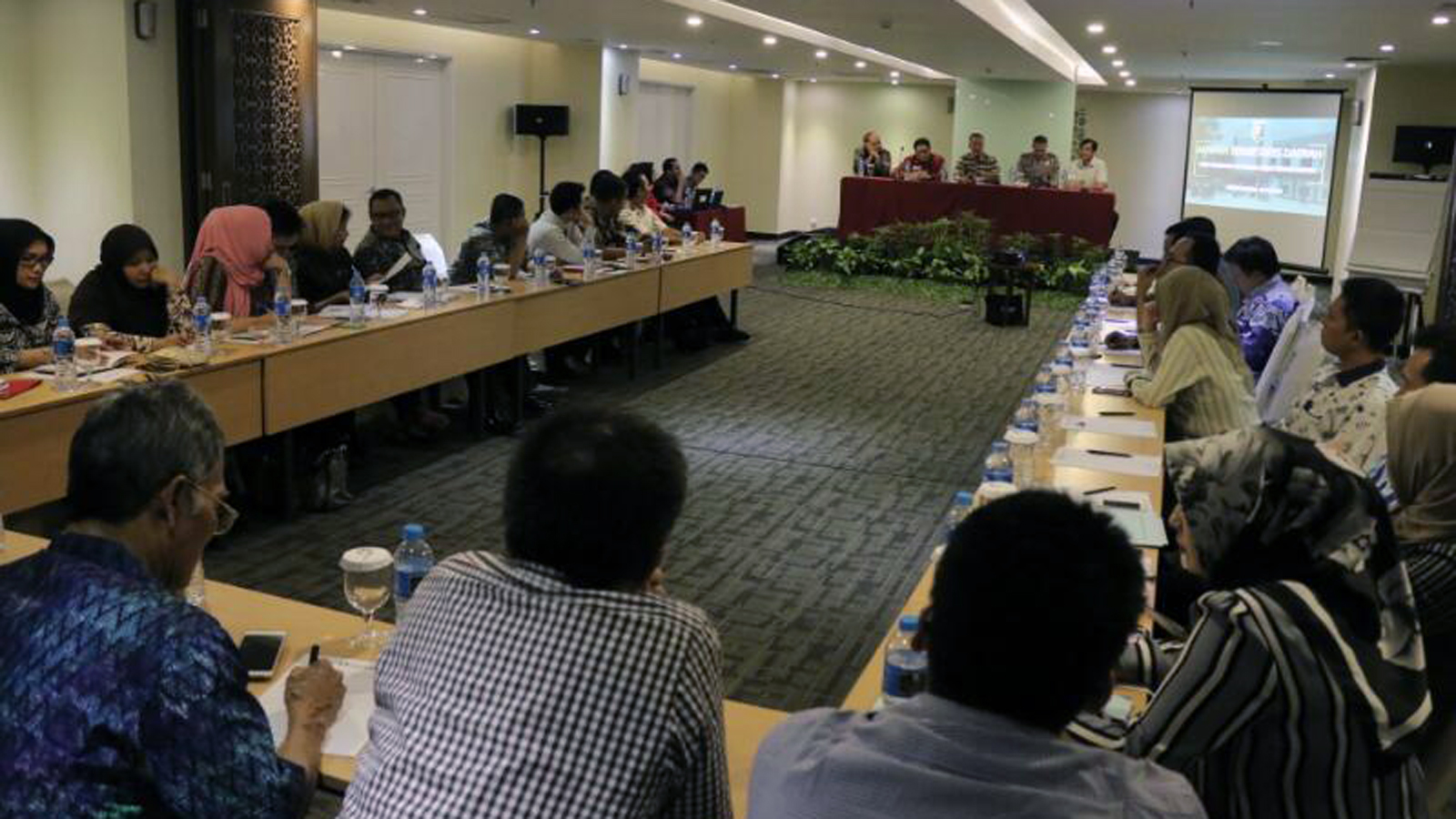 Rapat koordinasi Pemprov Lampung dengan kepolisian dan Jasa Raharja. (Lampungnews/Davit)