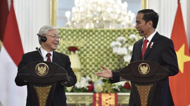 Presiden Jokowi dan Sekjen Partai Komunis Vitenam membahas penyelesaian sengketa maritim kedua negara yang hingga kini masih kerap memicu ketegangan